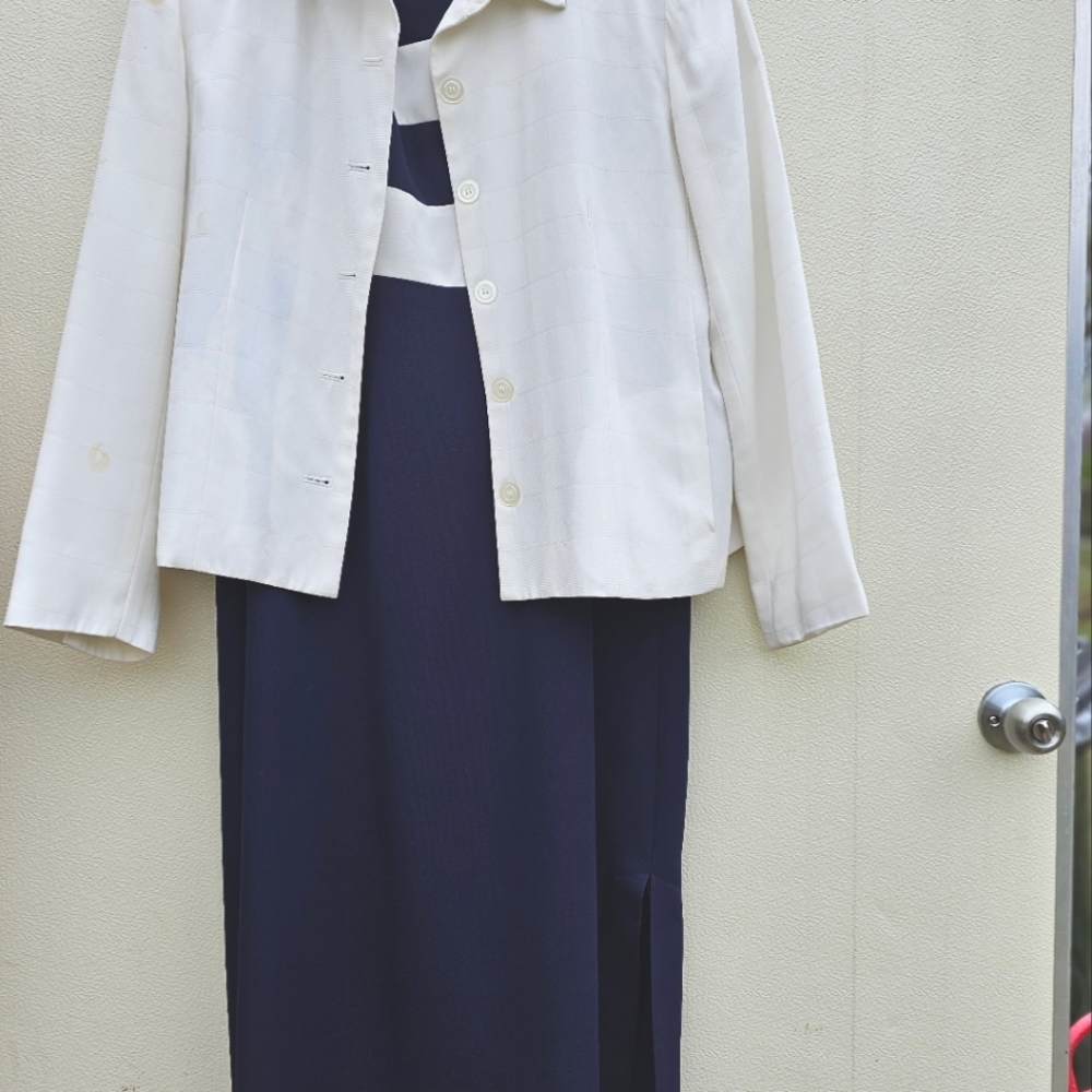 Norton McNaughton, Size 16, Blue and White.